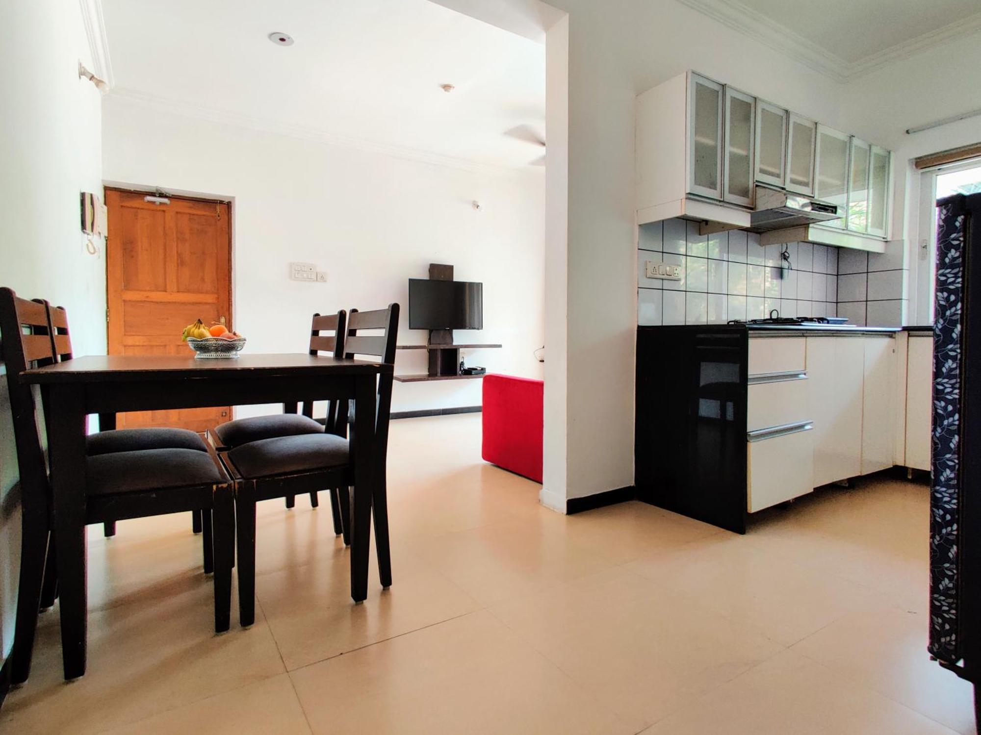 Ivy Retreat- Serviced Apartments Бага Екстериор снимка
