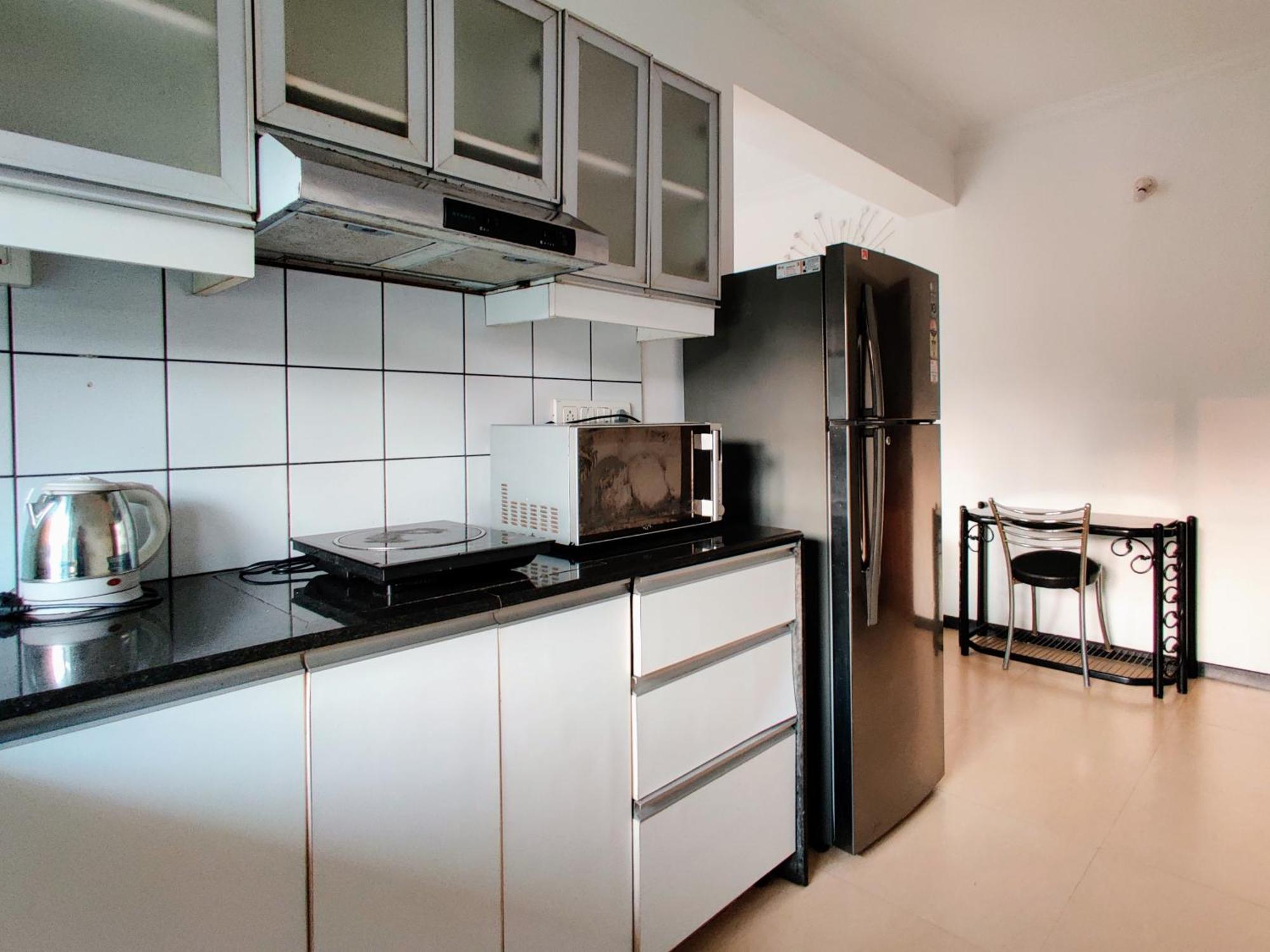 Ivy Retreat- Serviced Apartments Бага Екстериор снимка